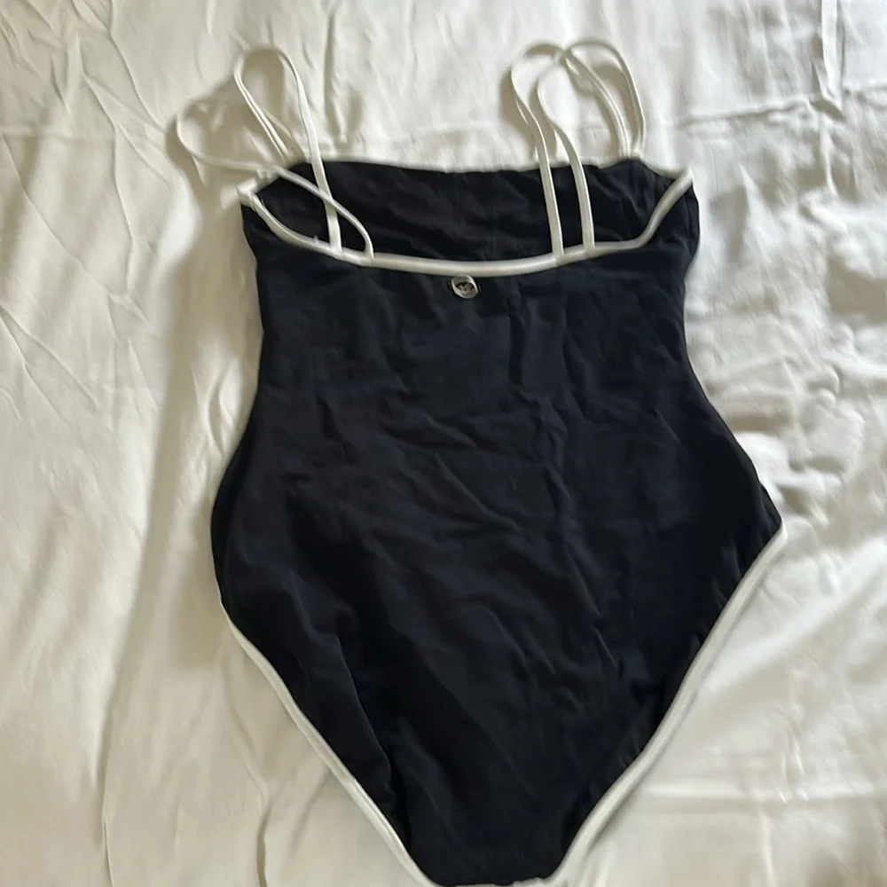 Jantzen one piece swimsuit - Picture 3 of 5